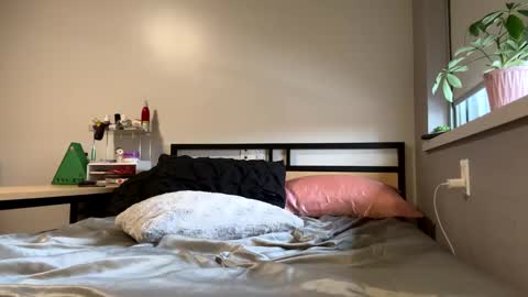 Kylie online show from 12-07-24, 07:43