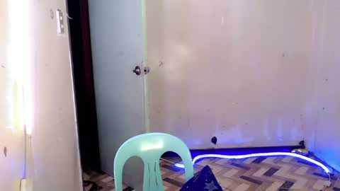 precious_chesca_xx online show from 04-19-26, 12:59