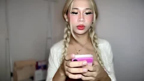 GODDESS PRECIOUS online show from 04-17-26, 01:30