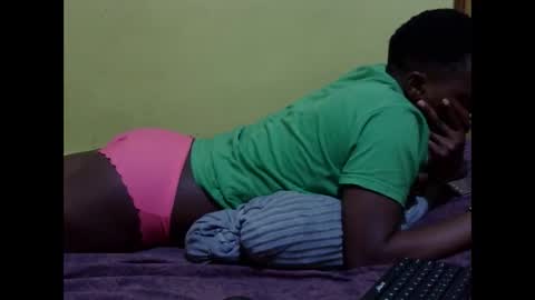 Snapshot of precious_nesh chatting on 12-16-25, 06:46 precious_nesh online show from 12-16-25, 06:46