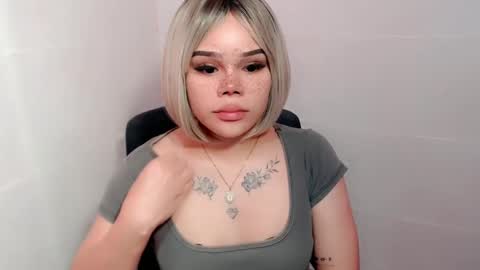 MAXXINE online show from 01-18-25, 10:17