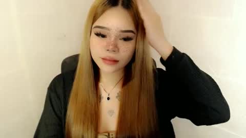 MAXXINE online show from 10-23-25, 05:07