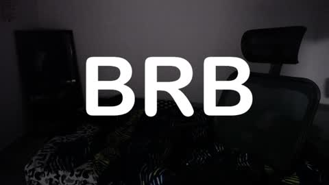 Snapshot of present_the_magic chatting on 11-16-25, 02:06 Plux online show from 11-16-25, 02:06