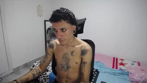 Snapshot of present_the_magic chatting on 01-18-26, 07:17 Plux online show from 01-18-26, 07:17