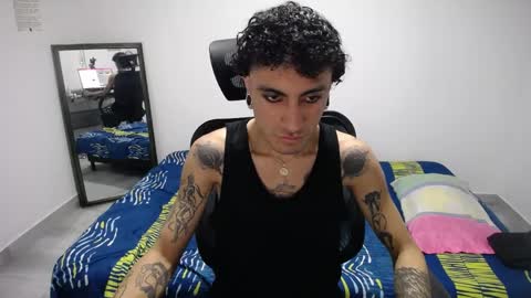 Snapshot of present_the_magic chatting on 03-02-26, 04:14 Plux online show from 03-02-26, 04:14