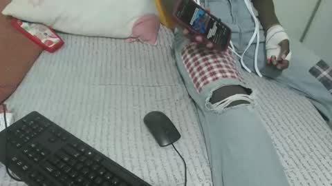 Snapshot of preshty chatting on 11-18-25, 09:14 preshty online show from 11-18-25, 09:14