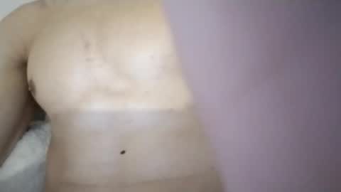 Snapshot of presks chatting on 10-16-25, 01:01 iloveit online show from 10-16-25, 01:01