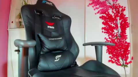 PRESSURE online show from 03-23-26, 10:30