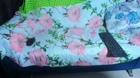 PRESSURE online show from 04-22-26, 07:44