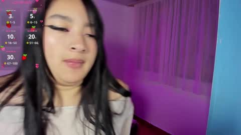 pretti scarlett online show from 11-10-25, 10:14