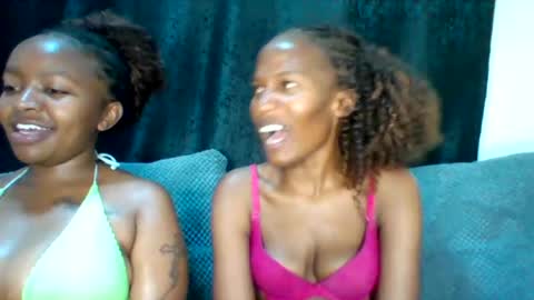 prettie_petitee online show from 07-16-26, 02:56