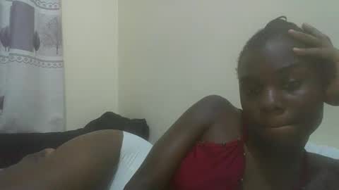 Snapshot of prettiest_doll chatting on 12-17-25, 01:06 prettiest_doll online show from 12-17-25, 01:06