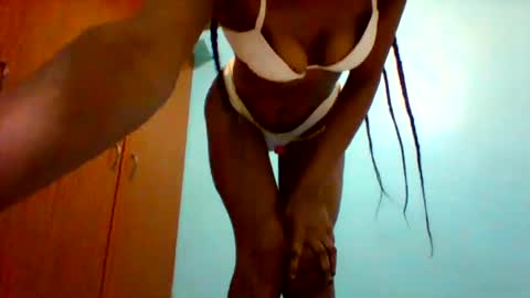 Snapshot of pretty253 chatting on 12-26-24, 03:31 pretty253 online show from 12-26-24, 03:31