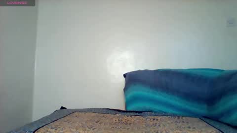 Snapshot of pretty253 chatting on 04-17-26, 08:39 pretty253 online show from 04-17-26, 08:39