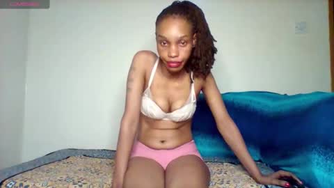 Snapshot of pretty253 chatting on 04-18-26, 06:12 pretty253 online show from 04-18-26, 06:12
