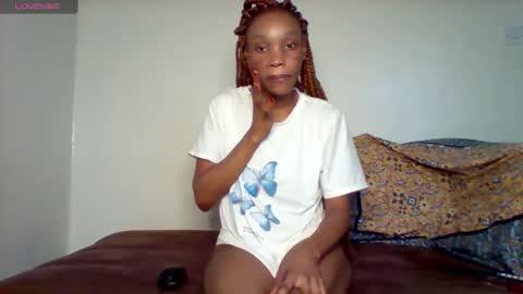 Snapshot of pretty253 chatting on 05-15-26, 06:42 pretty253 online show from 05-15-26, 06:42