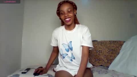Snapshot of pretty253 chatting on 05-17-26, 06:48 pretty253 online show from 05-17-26, 06:48