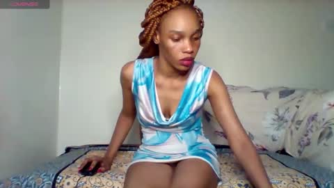 Snapshot of pretty253 chatting on 05-19-26, 03:40 pretty253 online show from 05-19-26, 03:40