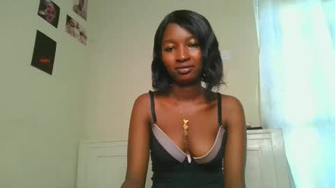 pretty__lisa online show from 06-05-26, 06:52