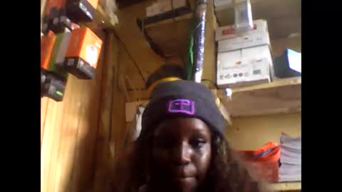 Snapshot of pretty_curvy99 chatting on 03-01-26, 01:02 pretty_curvy99 online show from 03-01-26, 01:02