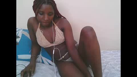 pretty online show from 03-26-26, 12:11