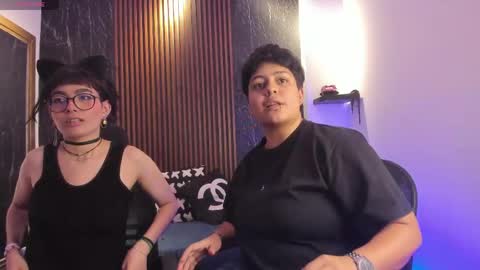 pretty_honey22 online show from 05-21-26, 08:16