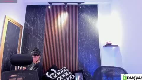 pretty_honey22 online show from 05-23-26, 08:24