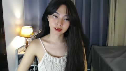 Snapshot of pretty_kimxxx chatting on 12-13-24, 01:55 Kim online show from 12-13-24, 01:55