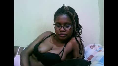 Snapshot of pretty_mellan chatting on 03-01-25, 07:08 pretty_mellan online show from 03-01-25, 07:08