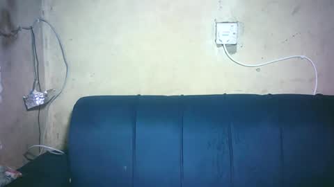 pretty_milan online show from 12-21-25, 09:05