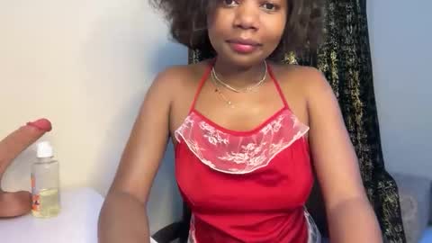 Pretty peaches online show from 04-11-26, 10:58