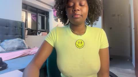 Pretty peaches online show from 05-19-26, 02:07