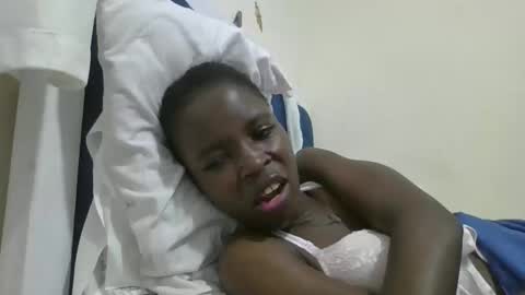 pretty_petite_ebony online show from 12-13-25, 08:14