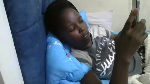 pretty_petite_ebony online show from 04-09-26, 06:13