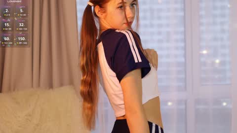 Snapshot of pretty_princess_elina chatting on 01-24-25, 01:36 Elina online show from 01-24-25, 01:36