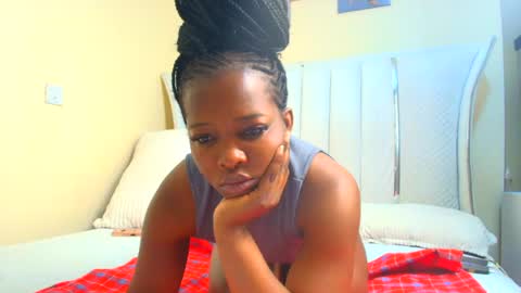 Snapshot of pretty_pussy2 chatting on 07-21-26, 08:27 Essy online show from 07-21-26, 08:27