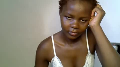 Snapshot of pretty_scooper chatting on 05-21-26, 01:23 pretty_scooper online show from 05-21-26, 01:23