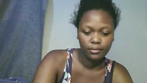 Snapshot of pretty_shanz chatting on 10-19-25, 04:13 pretty_shanz online show from 10-19-25, 04:13