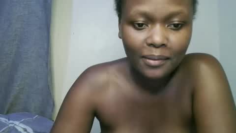Snapshot of pretty_shanz chatting on 10-19-25, 04:18 pretty_shanz online show from 10-19-25, 04:18
