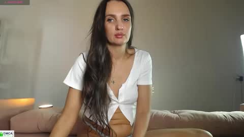 Snapshot of pretty_sharon chatting on 04-13-26, 04:18 Sharon online show from 04-13-26, 04:18