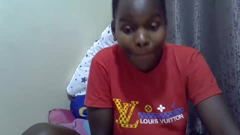 pretty_sheanna online show from 10-18-25, 07:47