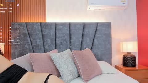 Snapshot of pretty_sunlight_ chatting on 01-18-25, 01:30 Daisy Flower online show from 01-18-25, 01:30