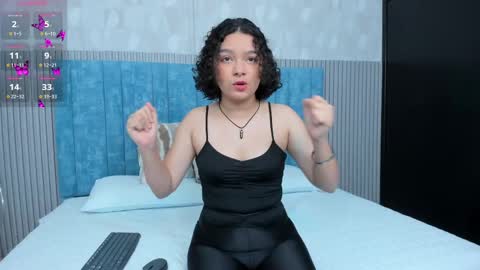 Snapshot of pretty_sunlight_ chatting on 03-06-25, 02:19 Daisy Flower online show from 03-06-25, 02:19