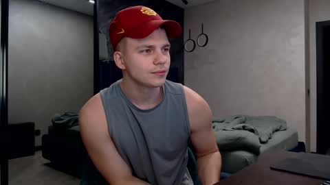 Justin online show from 03-07-25, 03:40