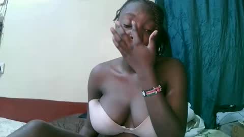 Snapshot of pretty_tiffany1 chatting on 12-16-25, 04:12 pretty_tiffany1 online show from 12-16-25, 04:12