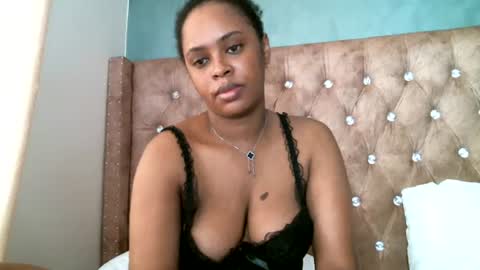 Snapshot of pretty_zii chatting on 06-28-26, 09:15 zii online show from 06-28-26, 09:15