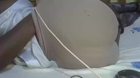 Snapshot of prettyalma chatting on 03-11-26, 07:31 prettyalma online show from 03-11-26, 07:31