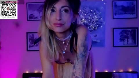 Snapshot of prettyalmaa chatting on 02-07-26, 09:29 Alma online show from 02-07-26, 09:29