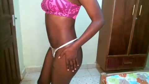 Snapshot of prettybabe02 chatting on 02-23-25, 01:13 SaraCattra online show from 02-23-25, 01:13