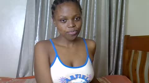 Snapshot of prettybabe02 chatting on 10-02-25, 11:34 SaraCattra online show from 10-02-25, 11:34